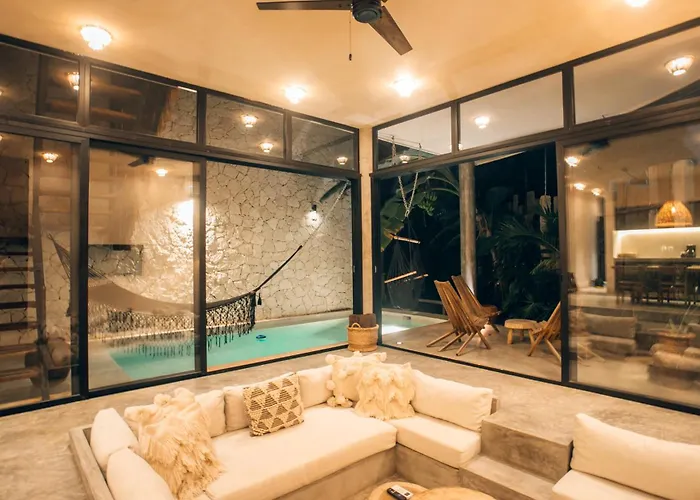 Jungle Rooftop -priv Pool-bathtub-jacuzzi 2a Pousada