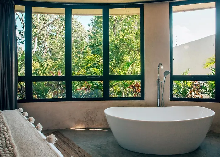 Jungle Rooftop -priv Pool-bathtub-jacuzzi 2a Pousada *